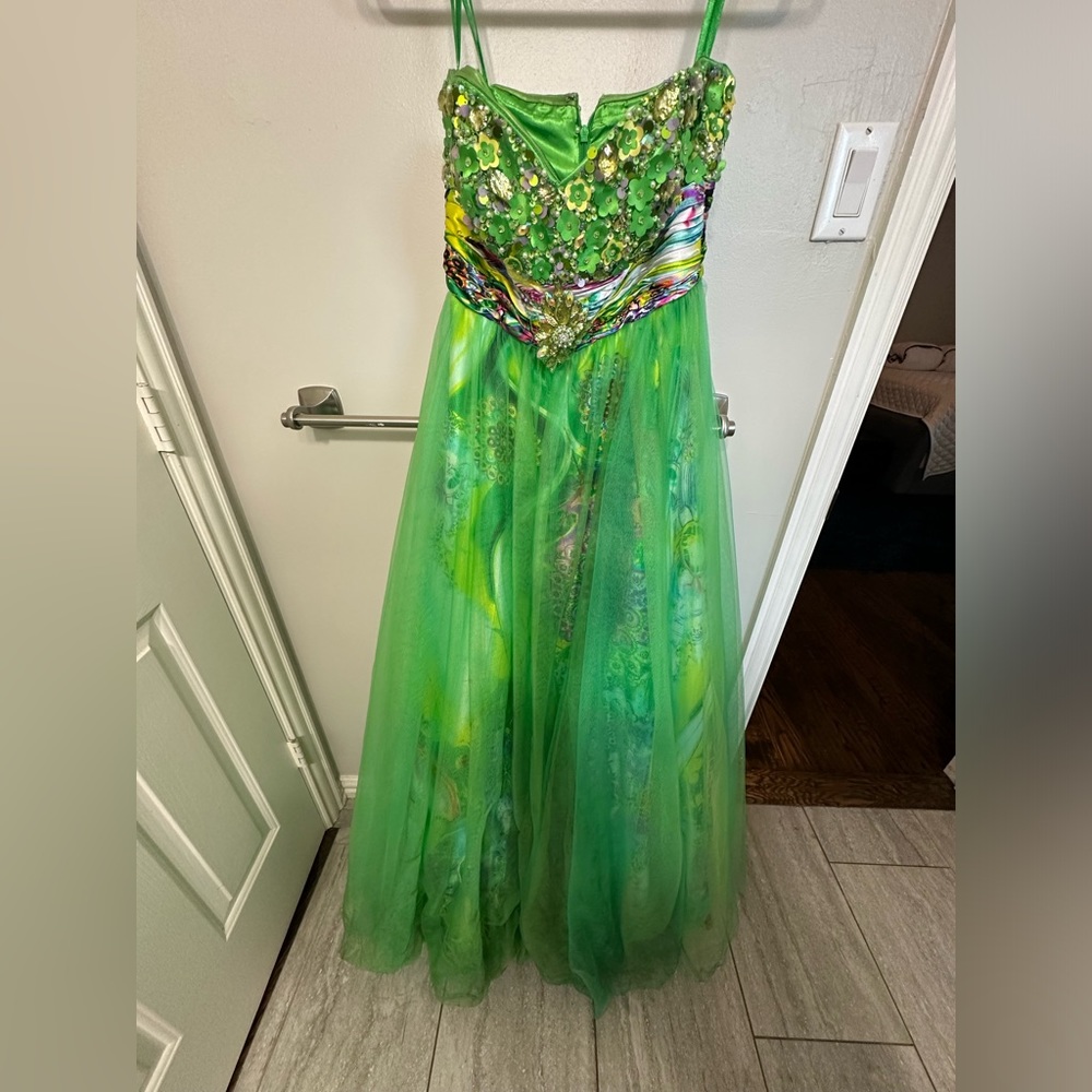 Mari Lee size 7/8 green formal dress